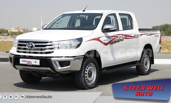Acheter Import Voiture Toyota Hilux Blanc à Import - Dubai, Diana Acheter Import Voiture Toyota Hilux Blanc à Import - Dubai, Diana