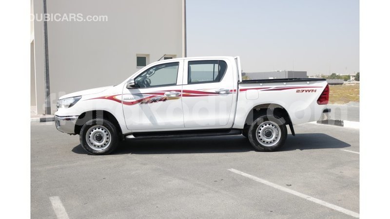 Big with watermark toyota hilux diana import dubai 4628