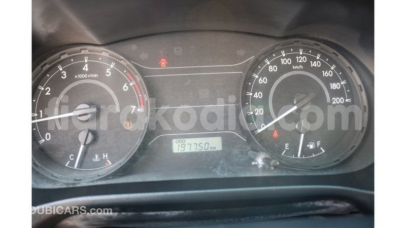 Big with watermark toyota hilux diana import dubai 4628