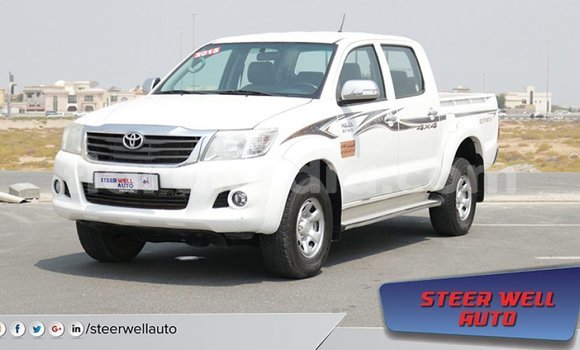 Acheter Import Voiture Toyota Hilux Blanc à Import - Dubai, Diana Acheter Import Voiture Toyota Hilux Blanc à Import - Dubai, Diana