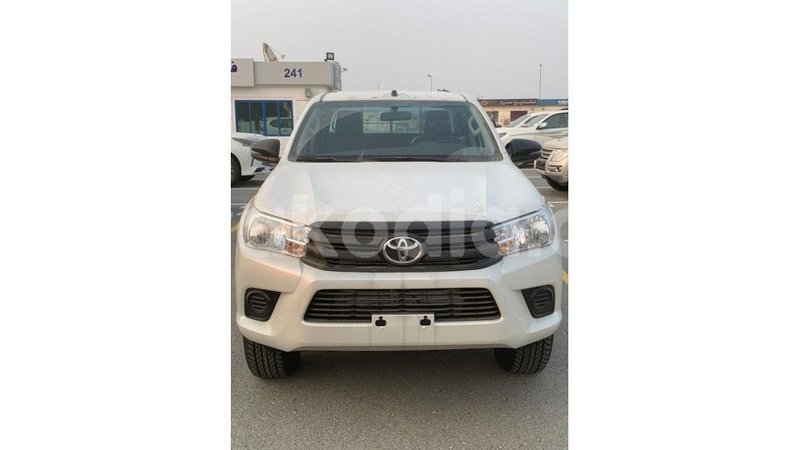 Big with watermark toyota hilux diana import dubai 4637