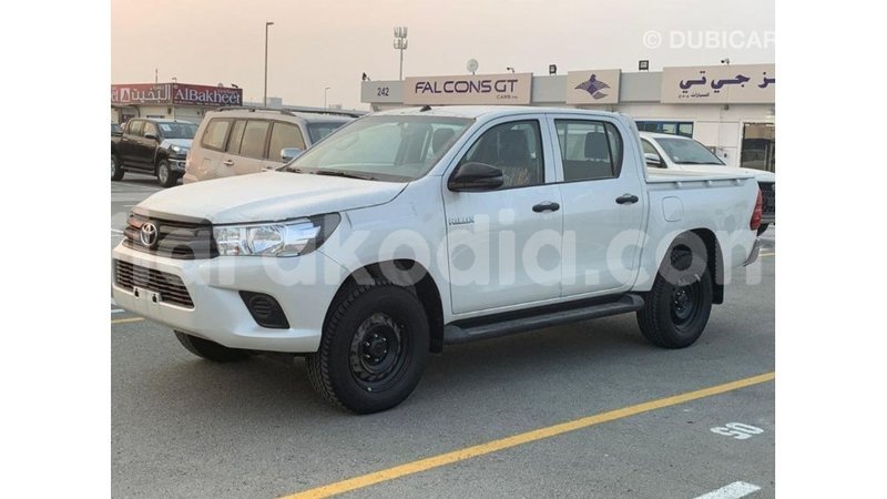 Big with watermark toyota hilux diana import dubai 4637