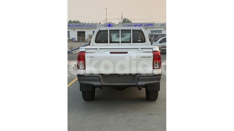 Big with watermark toyota hilux diana import dubai 4637