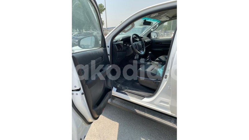 Big with watermark toyota hilux diana import dubai 4637