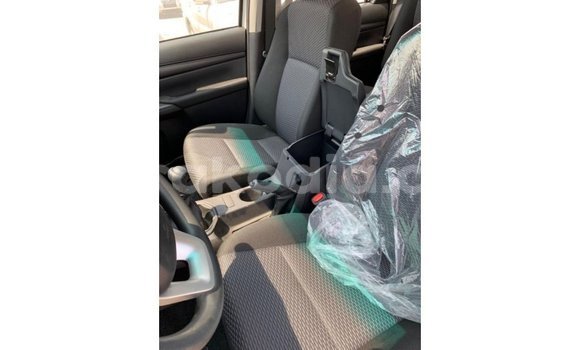 Buy Import Toyota Hilux White Car in Import - Dubai in Diana Buy Import Toyota Hilux White Car in Import - Dubai in Diana