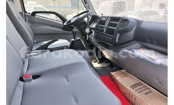 Acheter Import Utilitaire Hino 300 Series Blanc à Import - Dubai, Diana Acheter Import Utilitaire Hino 300 Series Blanc à Import - Dubai, Diana