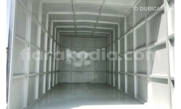 Acheter Import Utilitaire Hino 300 Series Blanc à Import - Dubai, Diana Acheter Import Utilitaire Hino 300 Series Blanc à Import - Dubai, Diana