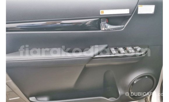 Acheter Import Voiture Toyota Hilux Autre à Import - Dubai, Diana Acheter Import Voiture Toyota Hilux Autre à Import - Dubai, Diana