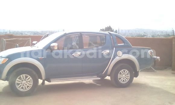 Hividy Mitsubishi L200 Blue Car in Antananarivo in Analamanga Hividy Mitsubishi L200 Blue Car in Antananarivo in Analamanga