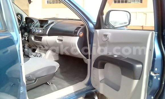 Hividy Mitsubishi L200 Blue Car in Antananarivo in Analamanga Hividy Mitsubishi L200 Blue Car in Antananarivo in Analamanga