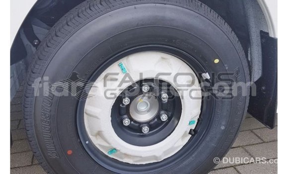 Acheter Import Voiture Toyota Hiace Blanc à Import - Dubai, Diana Acheter Import Voiture Toyota Hiace Blanc à Import - Dubai, Diana