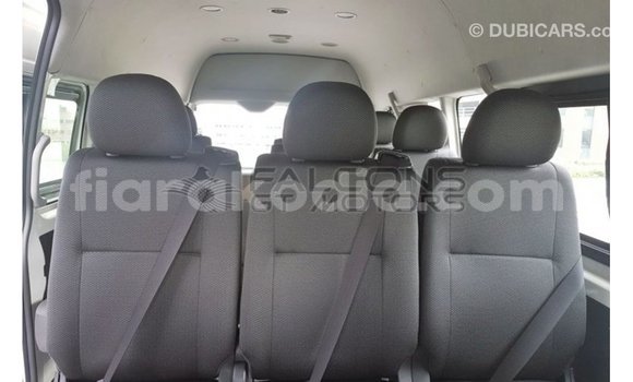 Acheter Import Voiture Toyota Hiace Blanc à Import - Dubai, Diana Acheter Import Voiture Toyota Hiace Blanc à Import - Dubai, Diana