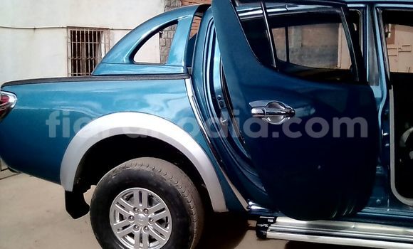 Hividy Mitsubishi L200 Blue Car in Antananarivo in Analamanga Hividy Mitsubishi L200 Blue Car in Antananarivo in Analamanga