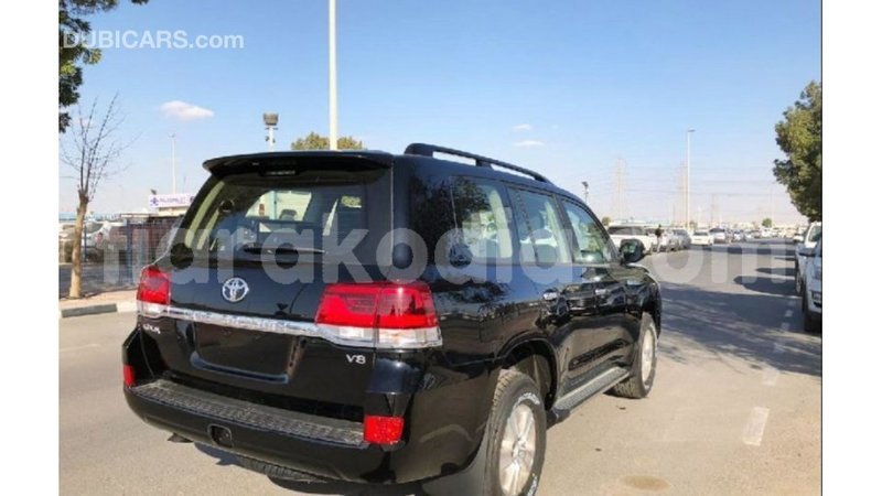 Big with watermark toyota land cruiser diana import dubai 4645