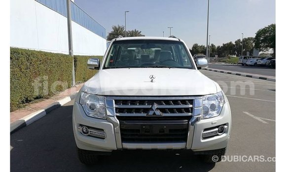 Buy Import Mitsubishi Pajero White Car in Import - Dubai in Diana Buy Import Mitsubishi Pajero White Car in Import - Dubai in Diana