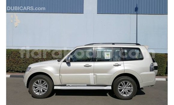 Buy Import Mitsubishi Pajero White Car in Import - Dubai in Diana Buy Import Mitsubishi Pajero White Car in Import - Dubai in Diana