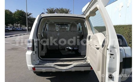 Buy Import Mitsubishi Pajero White Car in Import - Dubai in Diana Buy Import Mitsubishi Pajero White Car in Import - Dubai in Diana
