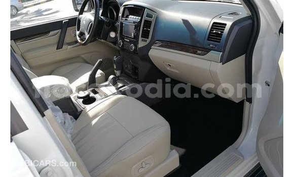 Buy Import Mitsubishi Pajero White Car in Import - Dubai in Diana Buy Import Mitsubishi Pajero White Car in Import - Dubai in Diana