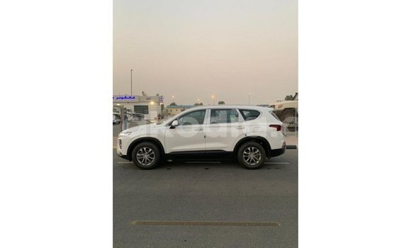 Acheter Import Voiture Hyundai Santa Fe Blanc à Import - Dubai, Diana Acheter Import Voiture Hyundai Santa Fe Blanc à Import - Dubai, Diana
