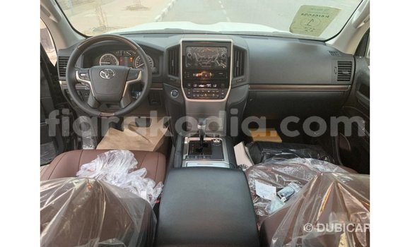 Acheter Import Voiture Toyota Land Cruiser Noir à Import - Dubai, Diana Acheter Import Voiture Toyota Land Cruiser Noir à Import - Dubai, Diana