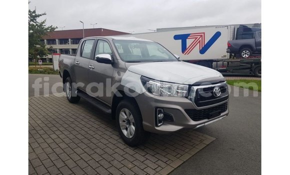Buy Import Toyota Hilux Brown Car in Import - Dubai in Diana Buy Import Toyota Hilux Brown Car in Import - Dubai in Diana