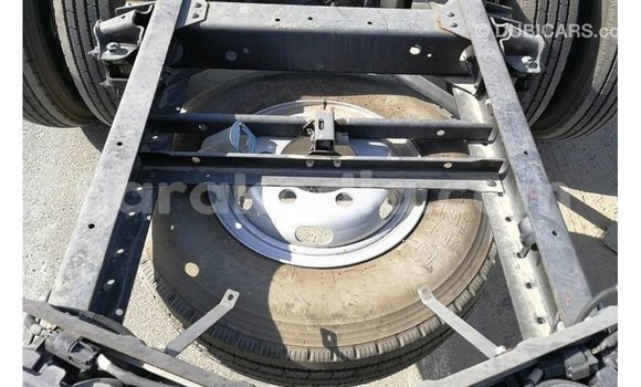 Acheter Import Voiture Mitsubishi Carisma Blanc à Import - Dubai, Diana Acheter Import Voiture Mitsubishi Carisma Blanc à Import - Dubai, Diana