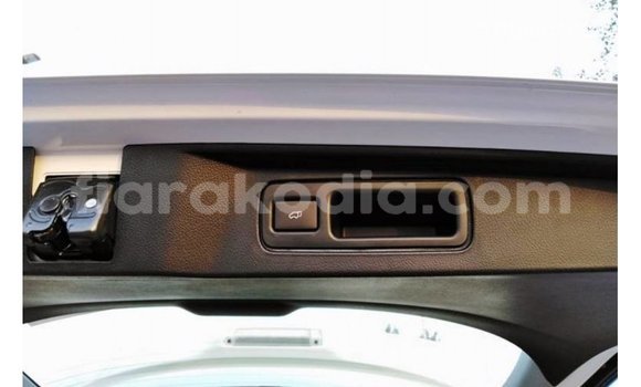 Acheter Import Voiture Toyota Fortuner Blanc à Import - Dubai, Diana Acheter Import Voiture Toyota Fortuner Blanc à Import - Dubai, Diana