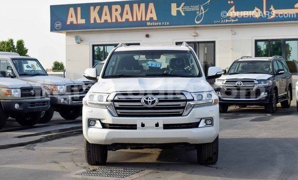 Buy Import Toyota Land Cruiser White Car in Import - Dubai in Diana Buy Import Toyota Land Cruiser White Car in Import - Dubai in Diana