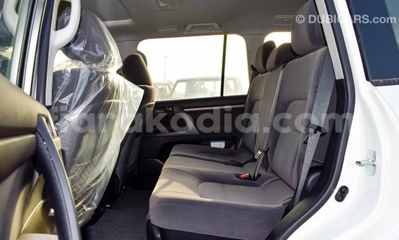 Buy Import Toyota Land Cruiser White Car in Import - Dubai in Diana Buy Import Toyota Land Cruiser White Car in Import - Dubai in Diana