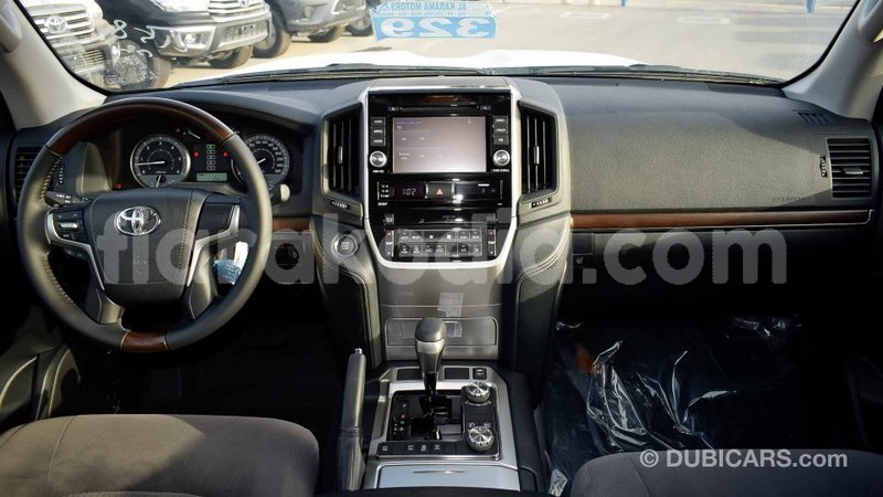 Big with watermark toyota land cruiser diana import dubai 4673