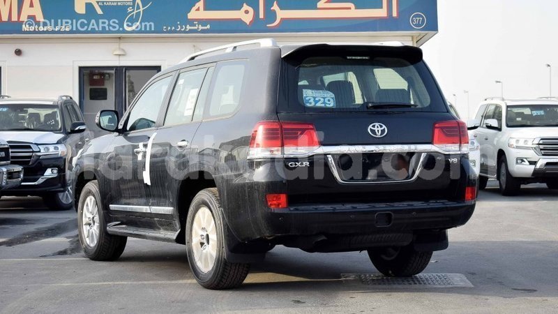 Big with watermark toyota land cruiser diana import dubai 4673