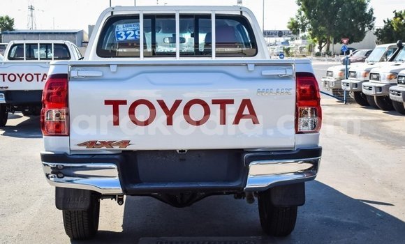 Buy Import Toyota Hilux White Car in Import - Dubai in Diana Buy Import Toyota Hilux White Car in Import - Dubai in Diana