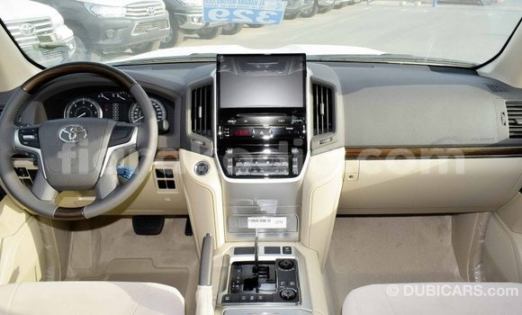 Buy Import Toyota Land Cruiser White Car in Import - Dubai in Diana Buy Import Toyota Land Cruiser White Car in Import - Dubai in Diana