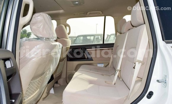 Buy Import Toyota Land Cruiser White Car in Import - Dubai in Diana Buy Import Toyota Land Cruiser White Car in Import - Dubai in Diana