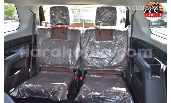 Acheter Import Utilitaire Toyota HiAce Noir à Import - Dubai, Diana Acheter Import Utilitaire Toyota HiAce Noir à Import - Dubai, Diana
