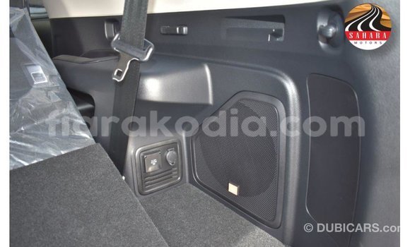 Acheter Import Utilitaire Toyota HiAce Noir à Import - Dubai, Diana Acheter Import Utilitaire Toyota HiAce Noir à Import - Dubai, Diana