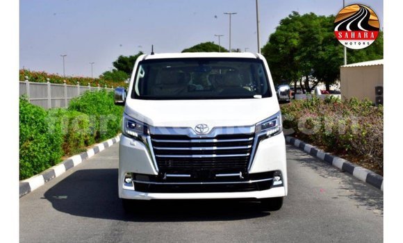 Acheter Import Voiture Toyota Granvia Blanc à Import - Dubai, Diana Acheter Import Voiture Toyota Granvia Blanc à Import - Dubai, Diana
