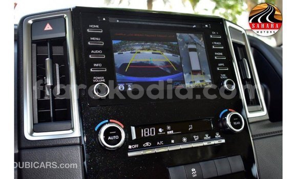 Acheter Import Voiture Toyota Granvia Blanc à Import - Dubai, Diana Acheter Import Voiture Toyota Granvia Blanc à Import - Dubai, Diana