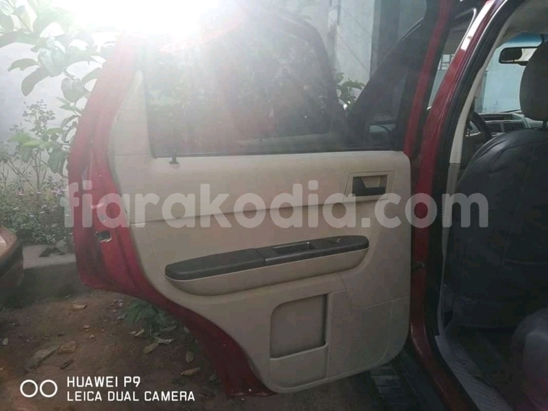 Big with watermark ford escape analamanga antananarivo 4689