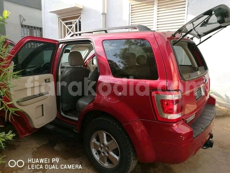 Big with watermark ford escape analamanga antananarivo 4689