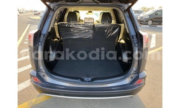 Hividy Toyota HiAce Hafa Truck in Import - Dubai in Diana Hividy Toyota HiAce Hafa Truck in Import - Dubai in Diana