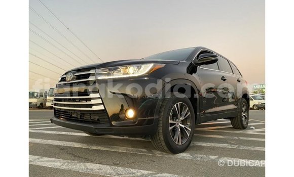 Acheter Import Voiture Toyota Highlander Noir à Import - Dubai, Diana Acheter Import Voiture Toyota Highlander Noir à Import - Dubai, Diana