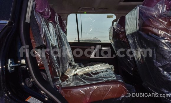 Acheter Import Voiture Toyota Land Cruiser Noir à Import - Dubai, Diana Acheter Import Voiture Toyota Land Cruiser Noir à Import - Dubai, Diana