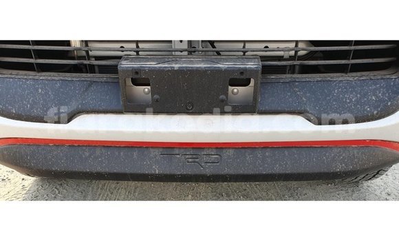 Acheter Import Voiture Toyota Hilux Blanc à Import - Dubai, Diana Acheter Import Voiture Toyota Hilux Blanc à Import - Dubai, Diana