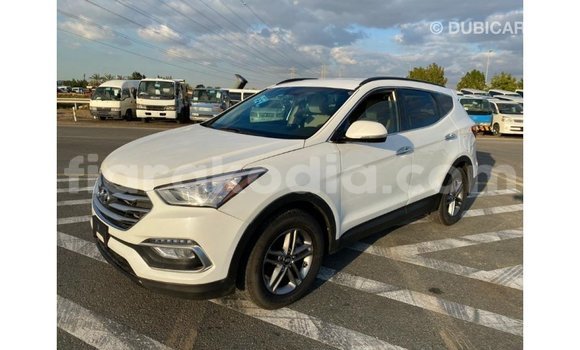Acheter Import Voiture Hyundai Santa Fe Blanc à Import - Dubai, Diana Acheter Import Voiture Hyundai Santa Fe Blanc à Import - Dubai, Diana