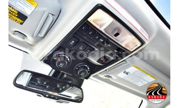 Acheter Import Utilitaire Toyota HiAce Blanc à Import - Dubai, Diana Acheter Import Utilitaire Toyota HiAce Blanc à Import - Dubai, Diana