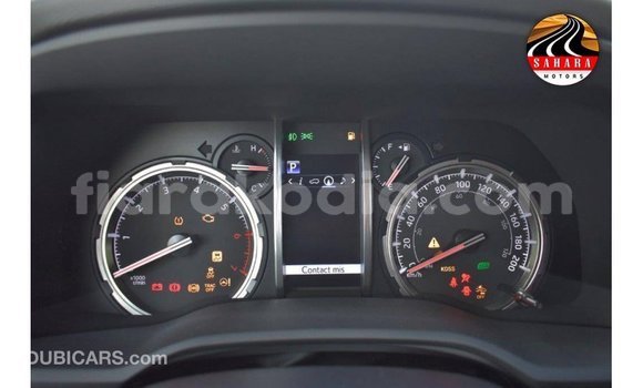 Acheter Import Utilitaire Toyota HiAce Blanc à Import - Dubai, Diana Acheter Import Utilitaire Toyota HiAce Blanc à Import - Dubai, Diana