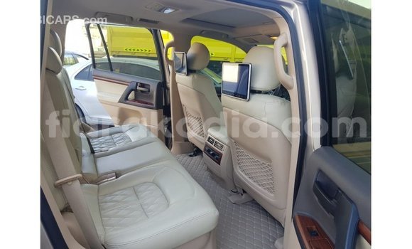 Hividy Toyota Land Cruiser Hafa Car in Import - Dubai in Diana Hividy Toyota Land Cruiser Hafa Car in Import - Dubai in Diana