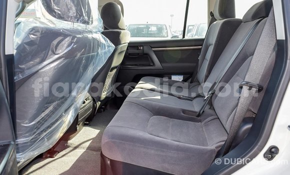 Buy Import Toyota Land Cruiser White Car in Import - Dubai in Diana Buy Import Toyota Land Cruiser White Car in Import - Dubai in Diana