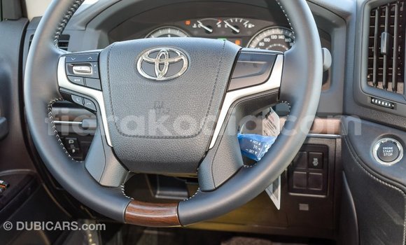 Buy Import Toyota Land Cruiser White Car in Import - Dubai in Diana Buy Import Toyota Land Cruiser White Car in Import - Dubai in Diana